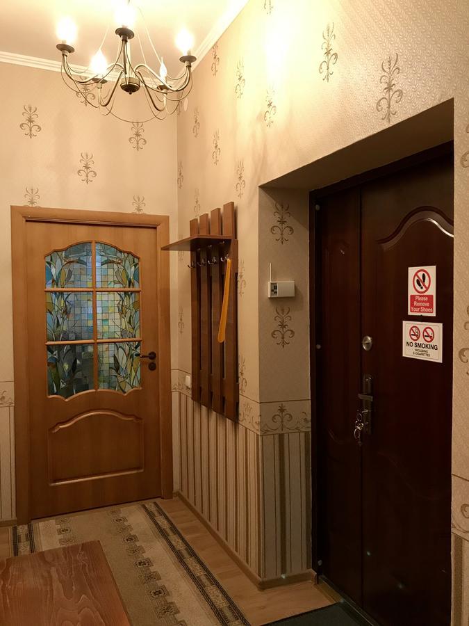 Large Apartment In The City Center Mukacheve Ngoại thất bức ảnh