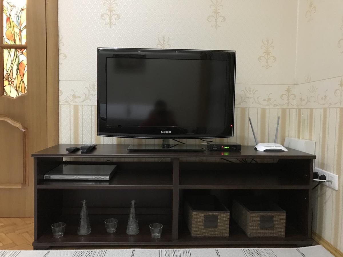 Large Apartment In The City Center Mukacheve Ngoại thất bức ảnh